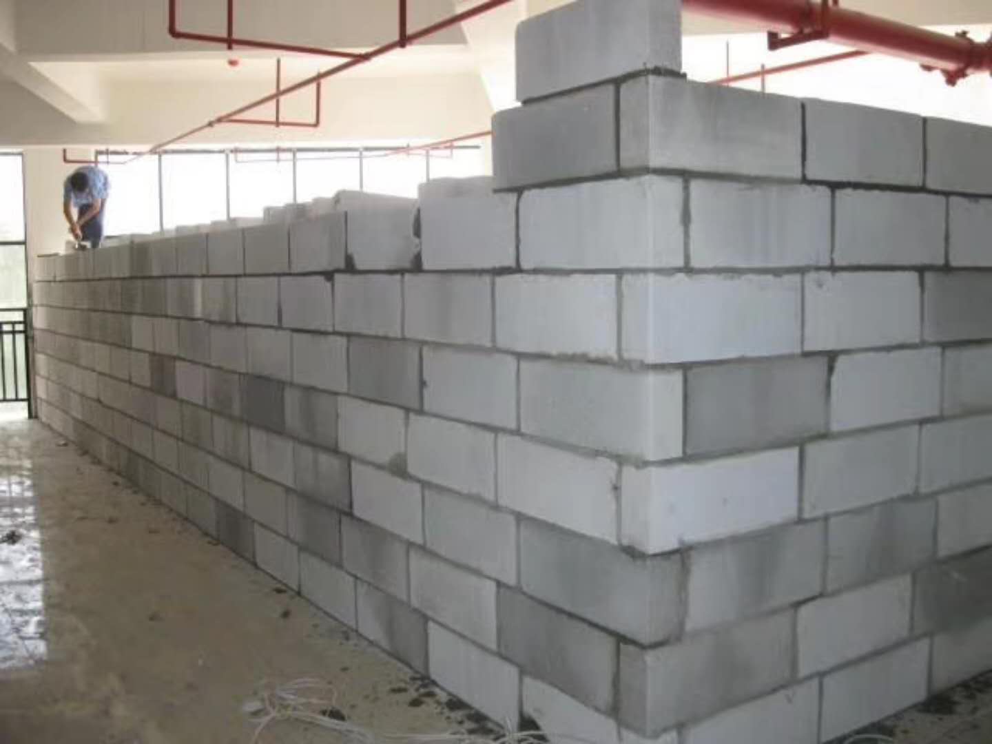 黄平蒸压加气混凝土砌块承重墙静力和抗震性能的研究
